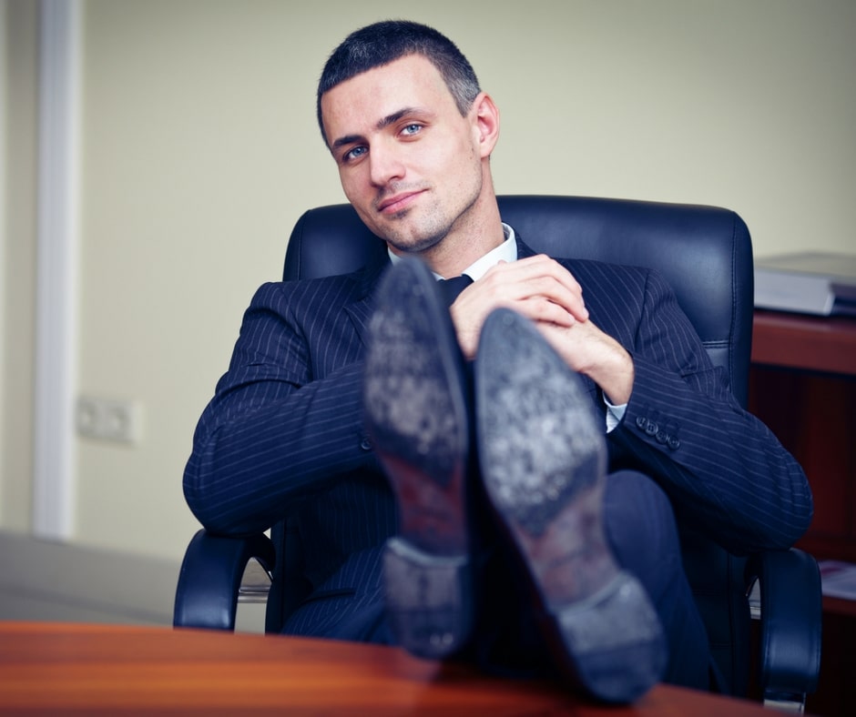 suit a lazy Real Estate Agent