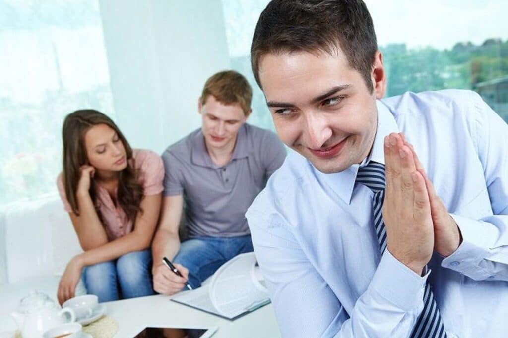 Dodgy-agent-high-res-img